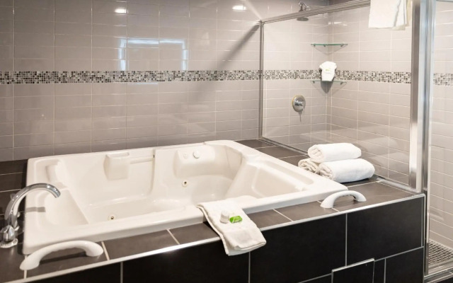 Sawridge Inn & Conference Centre Edmonton South