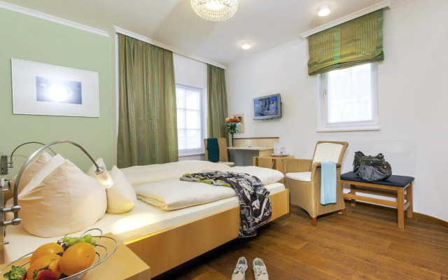 Hotel Münchner Hof und Blauer Turm