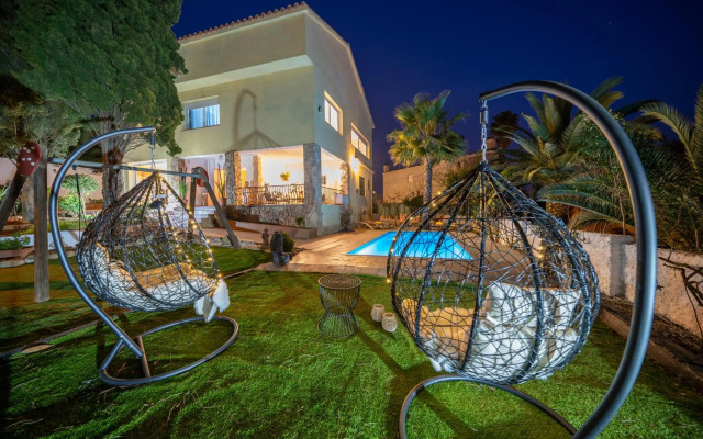 Villa Lux Gallery AC