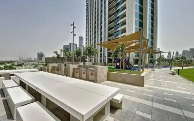 SuperHost - Downtown Delight 2BR Apt Opposite Burj Khalifa