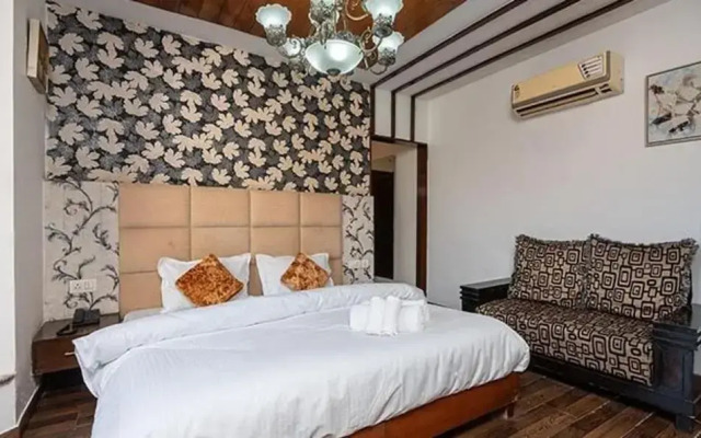 Fabhotel The Venessa