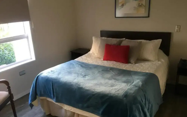 The White House Suites