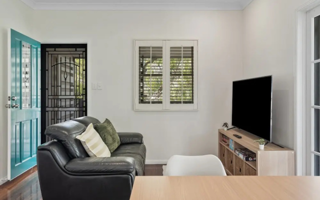 Relaxing Stay Near Brisbane's Cultural Heart – Guest Rooms – Brisbane