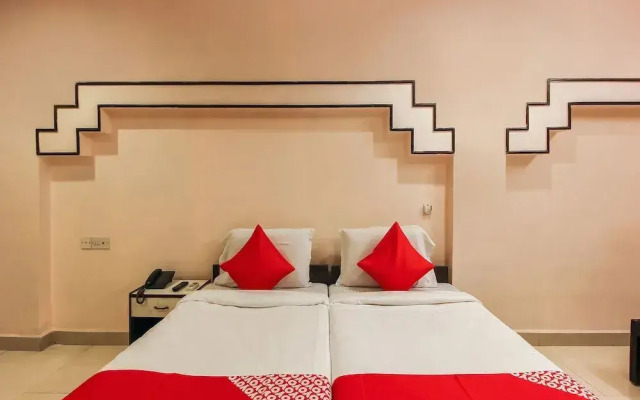 OYO 18591 Hotel Samrat
