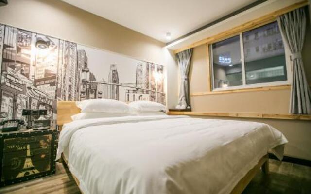 Yueming Siji 3D Cinema Hotel