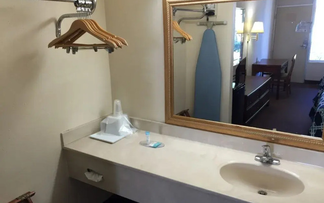 Budget Inn of DeLand