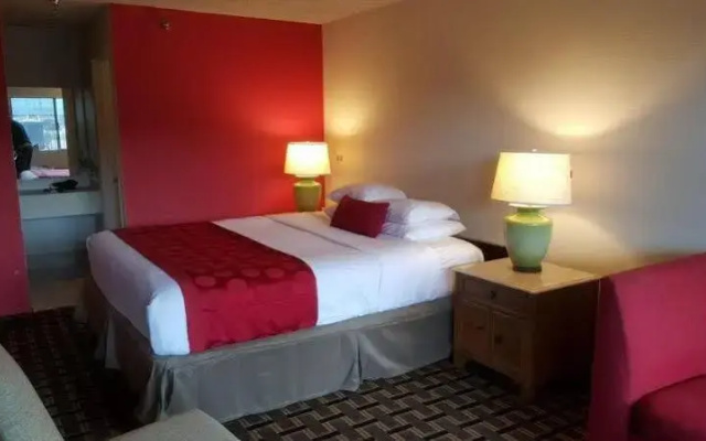 Ramada Glendale