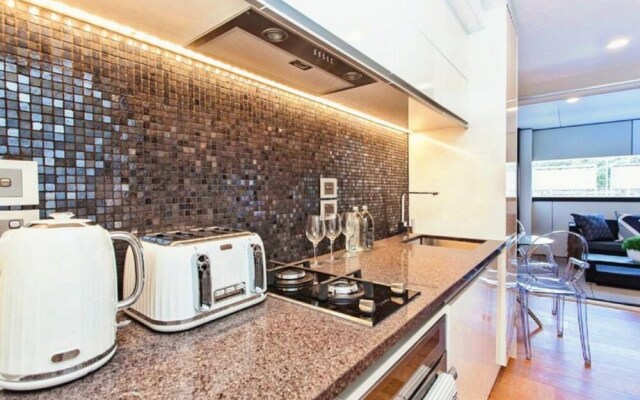 Luxury Apartment in Epsom