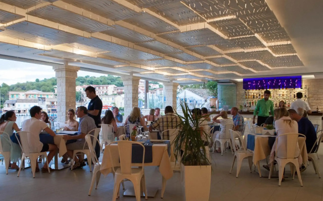Melina Bay Boutique Hotel