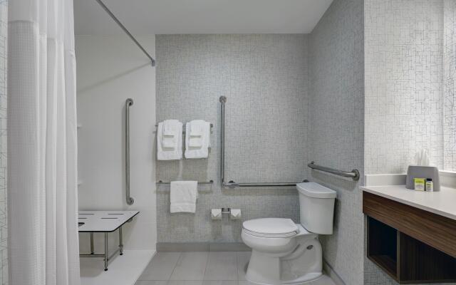 Holiday Inn Express & Suites Collingwood by IHG