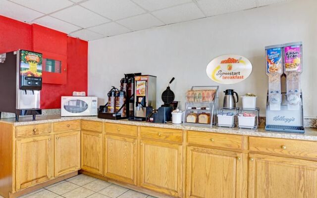 Super 8 Fredericksburg