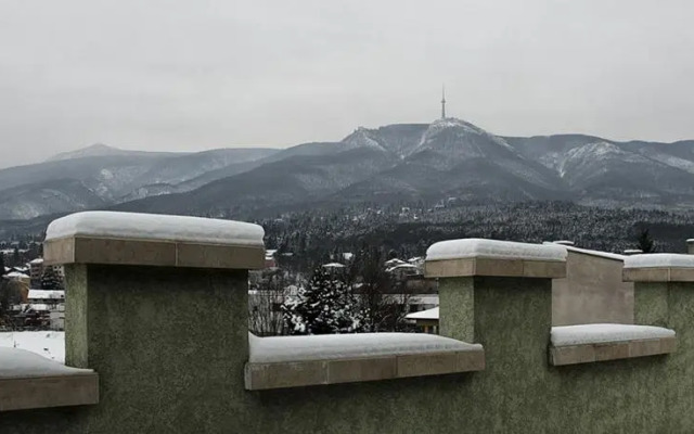 Guest House "Momchil"