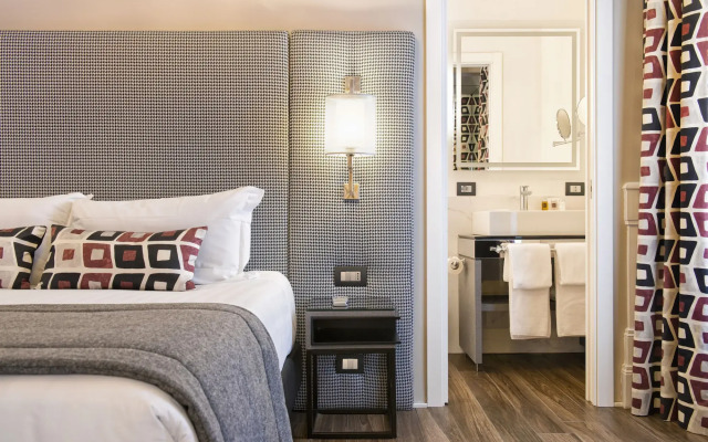 Hotel The Independent Suites