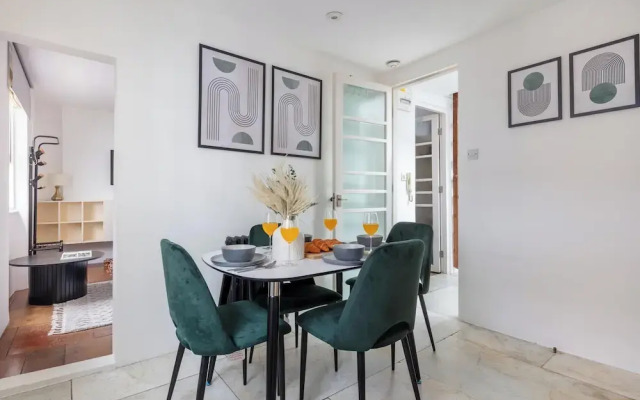 Chic 1BR by Goodge Street Station