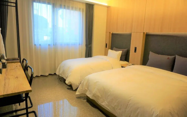 Yeoubi Hotel