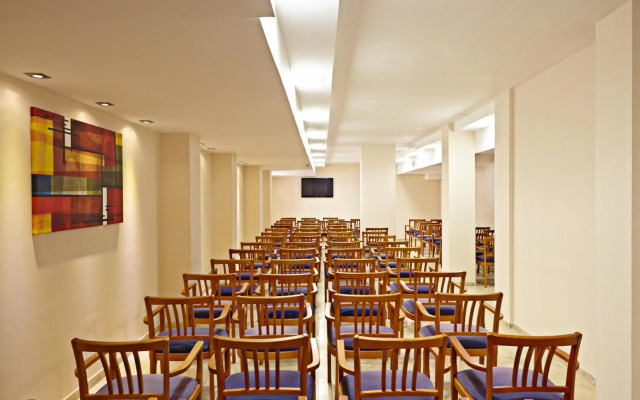 MLL Caribbean Bay Hotel
