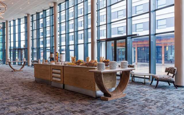 Radisson Hotel and Convention Centre OR Tambo Airport