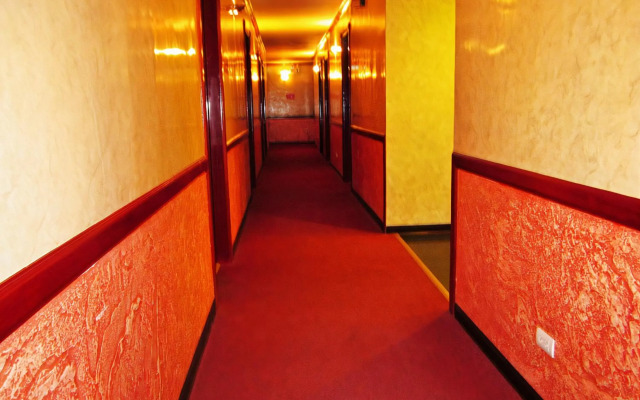 Dulcinea Hotel and Suites