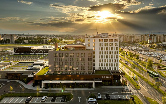 Qosmo Brasov Hotel