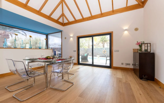 Belvilla by OYO Villa A