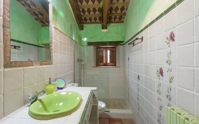 Grand Mansion in La Bisbal del Penedès With Sauna