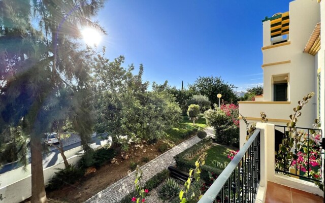 Tavira Garden View by Homing