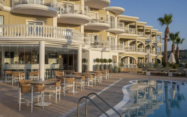 Arkadia Luxury Hotel Apartments