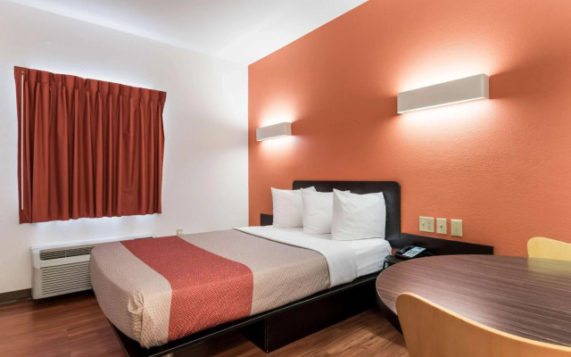 Motel 6 Wilkes Barre, PA - Arena