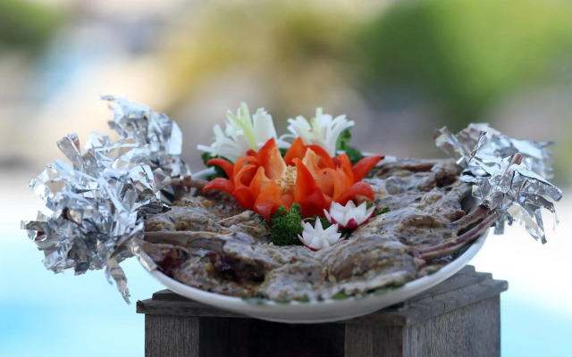 Al Bander Hotel & Resort