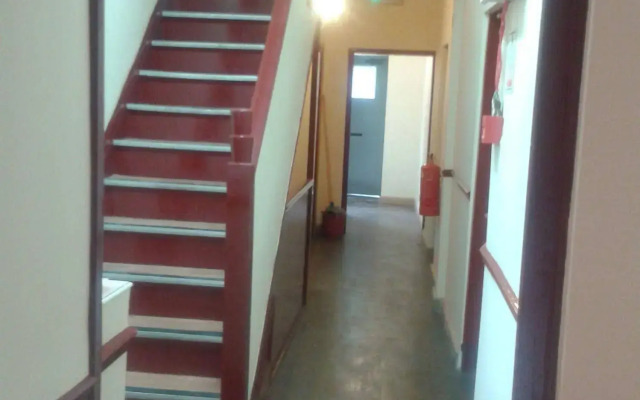 Grove Apartments