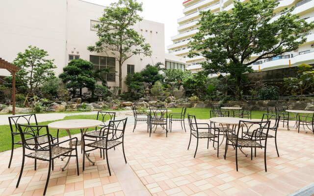 Community & Spa Naha Central Hotel