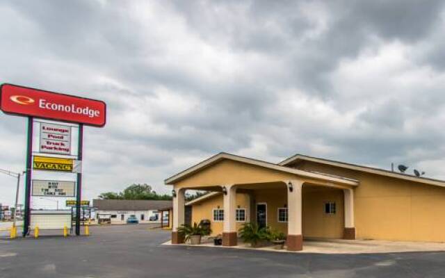 Woodridge Inn and Suites