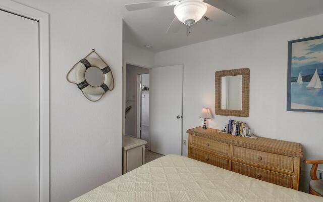 Pelican Sunrise     Lc13