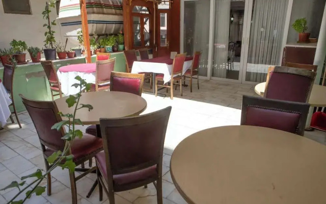 Mekan Otel Villa