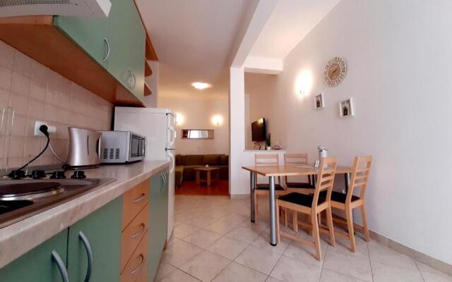 Apartments Akmadzic