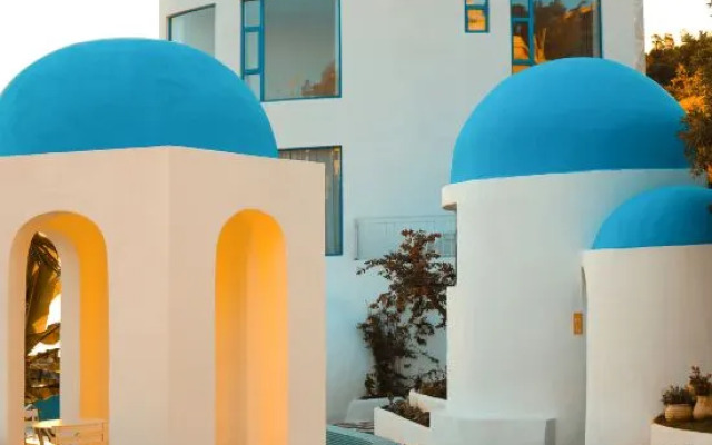 Fuxian Lake 25 Degree Blue Hotel