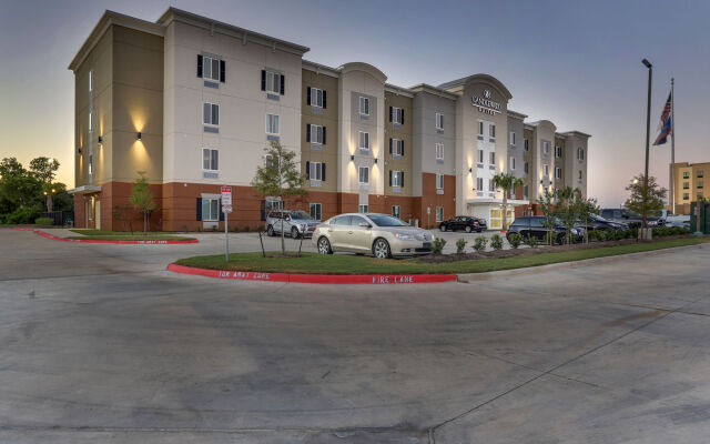 Candlewood Suites College Station