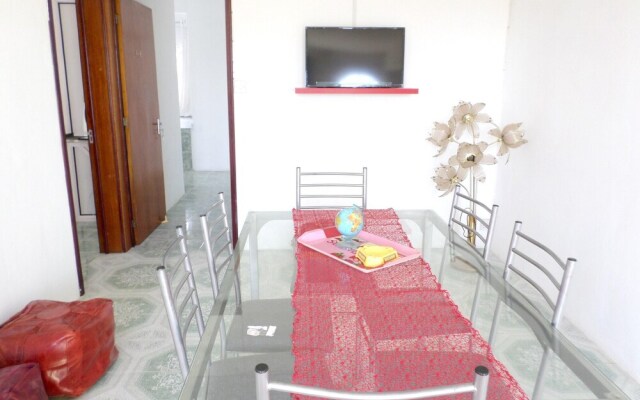 Apartment with 3 Bedrooms in Calodyne, with Enclosed Garden And Wifi - 300 M From the Beach