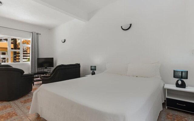 Wanna Studio & Apartments/duplex