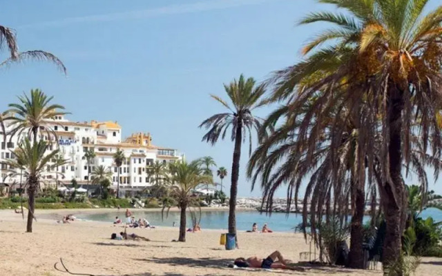 Apartment in Marbella, Malaga 102955