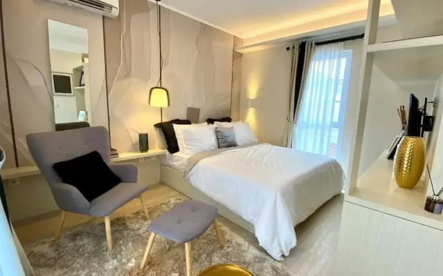 Suite Room by Echa at Alesha House