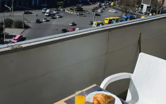 Avlabari City View Apartment