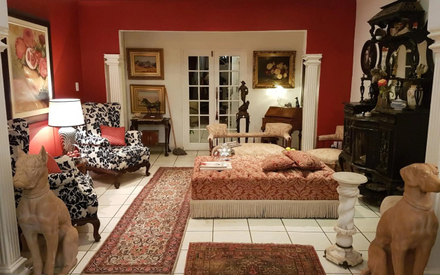 Michael-Angelo Guest House
