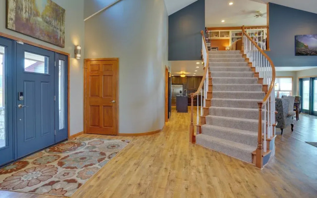 Expansive Retreat on 5 Acres in Shakopee!