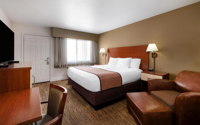 Best Western Discovery Inn