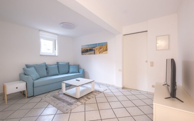 Awad‘s White Apartment