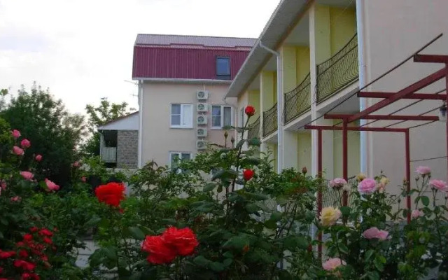 Arhos Guest House