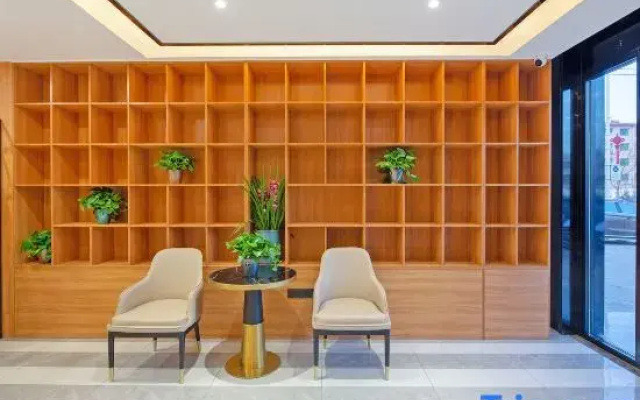 yajun Hotel (Zhengding Airport Shop)