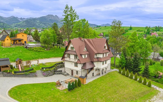 Willa Tatra House