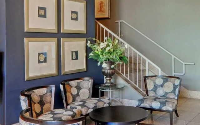 Red Lion Inn and Suites